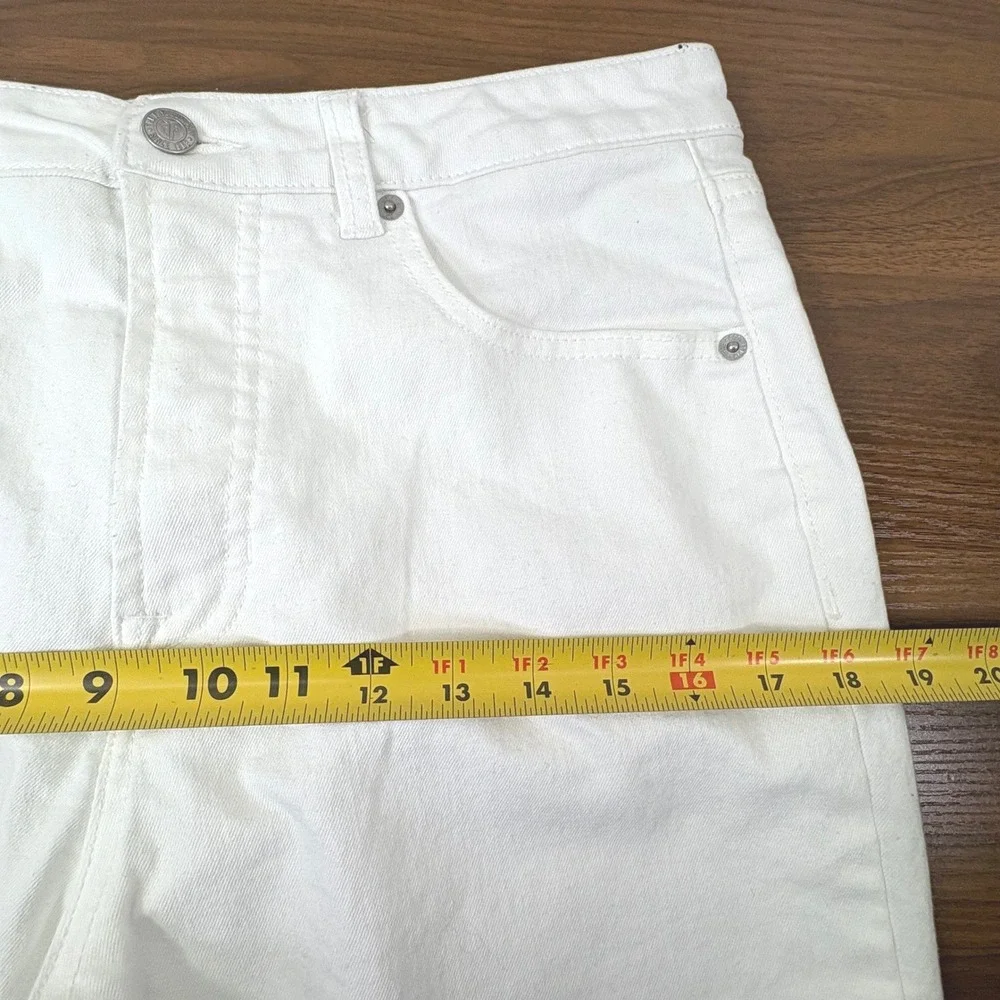 Frye Straight Leg‎ Jeans Women 8/29 White High Rise Denim Chic Modern Uniform
